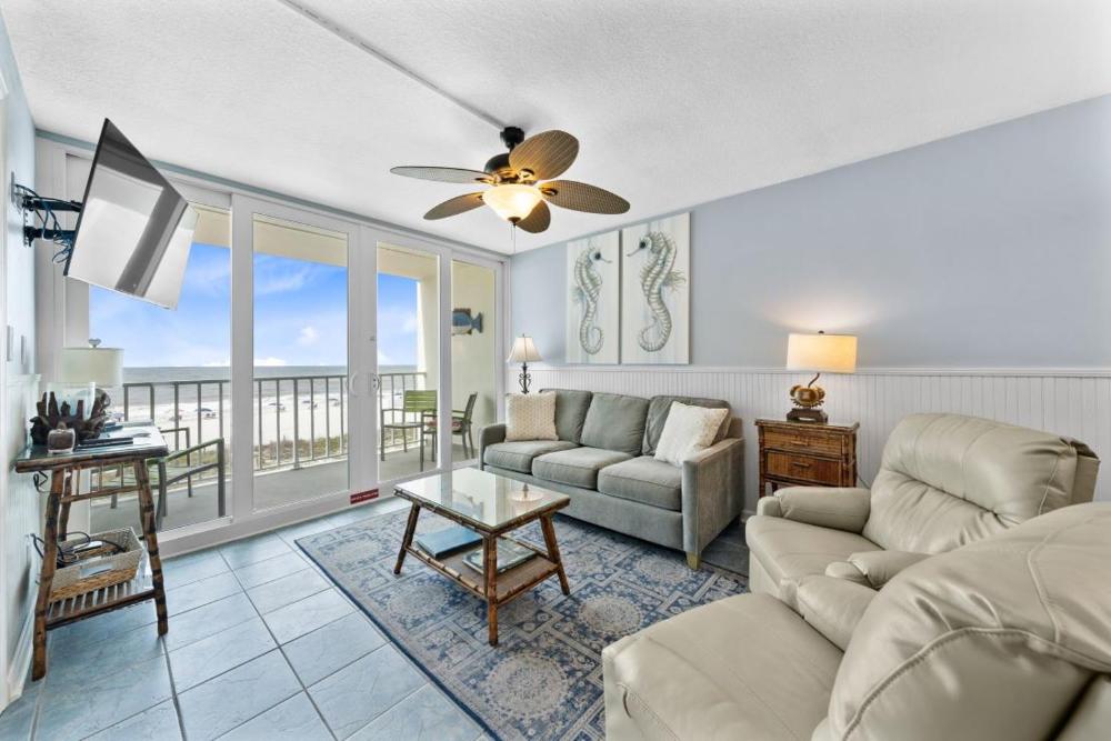 Island Shores 358 by Youngs Suncoast